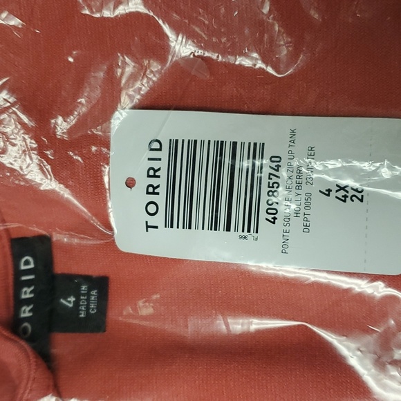 ❤️NWT VINTAGE TORRID TANK - PONTE - SEXY ZIP UP - HOLLY BERRY - PLUS SIZE - Picture 9 of 14